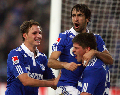 シャルケ 本拠地でリーグ戦初勝利