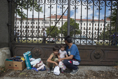 トラックの中から移民数十人の遺体、オーストリア