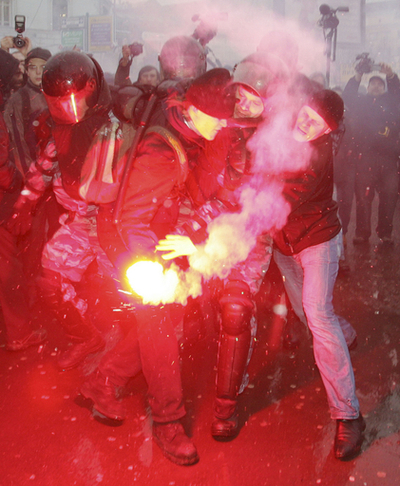 監視団体は批判、野党はデモ、ロシア大統領選