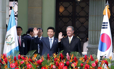 盧武鉉大統領 ベルシェ大統領と会談