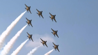 動画:防衛産業の展示会「ソウルADEX」開幕 空軍航空ショーも