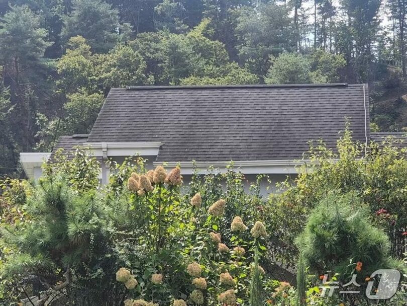 殺人事件が発生した韓国・京畿道南楊州市水洞面の別荘＝2026年9月28日(c)news1