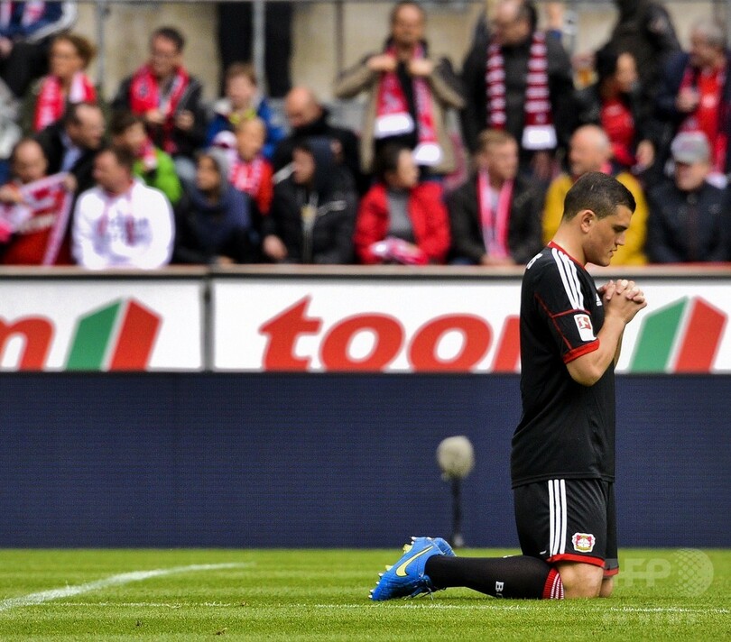 レバークーゼン、シーズン最終盤にパパドプロスが離脱