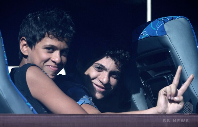 地中海で救助のシリア難民345人、キプロスで下船