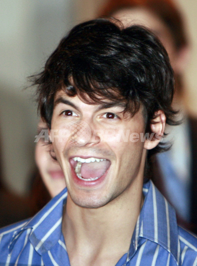 ＜07世界フィギュアスケート選手権＞ランビエール 大会3連覇に向け意気込みを語る - 東京