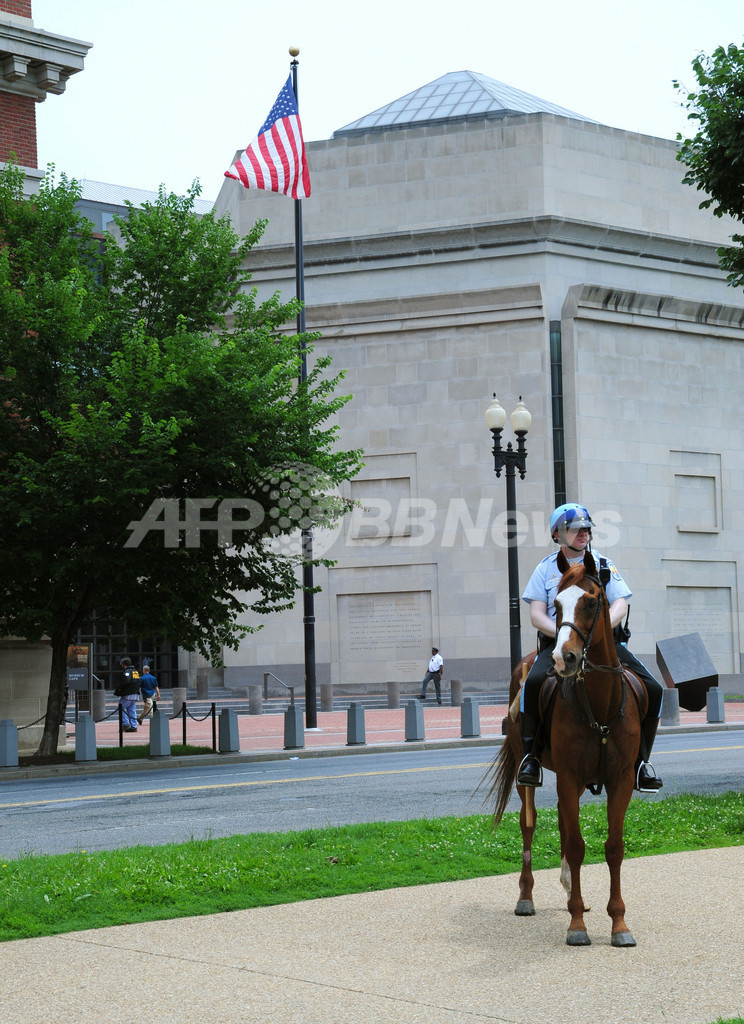 ワシントンのホロコースト記念館で銃撃事件、警備員が死亡