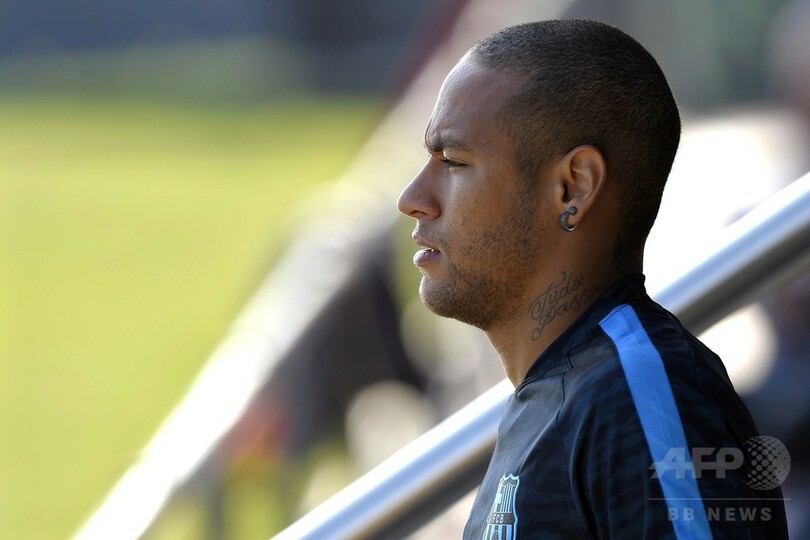 「メッシのような選手は代わりが存在しない」―エンリケ監督