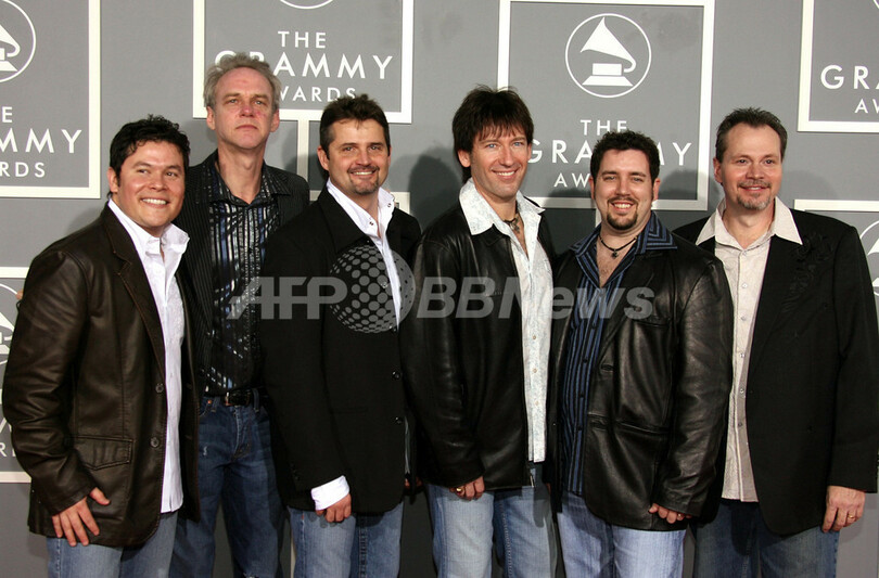 ＜第49回グラミー賞＞授賞式に著名人が続々と到着 - 米国