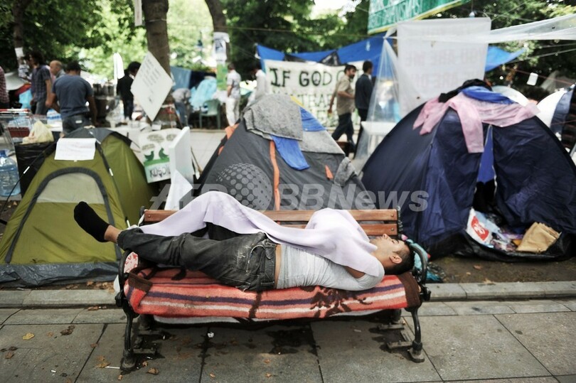 トルコ反政府デモの中心的団体、ゲジ公園からの退去を拒否