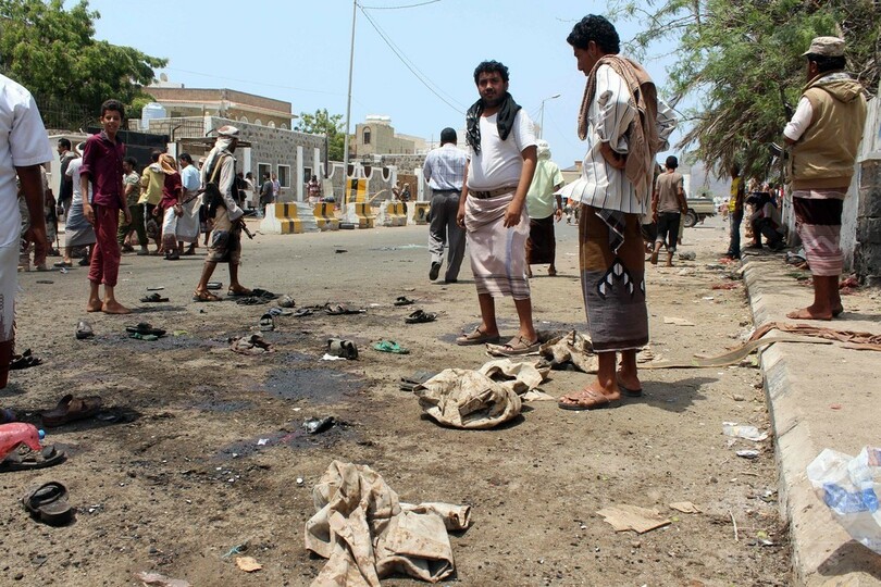 イエメンの軍施設で自爆攻撃、41人死亡 ISが犯行声明