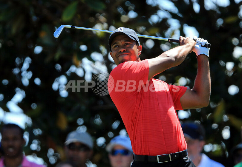 ウッズ、約2年半ぶりのツアー優勝飾る アーノルド・パーマー招待