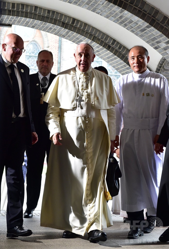 南北は「一つの民族」、訪韓中の法王が和解呼び掛け