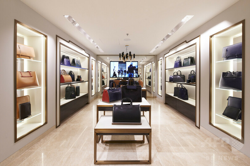 ローラ、「FURLA 銀座店」リニューアルオープンイベントに出席