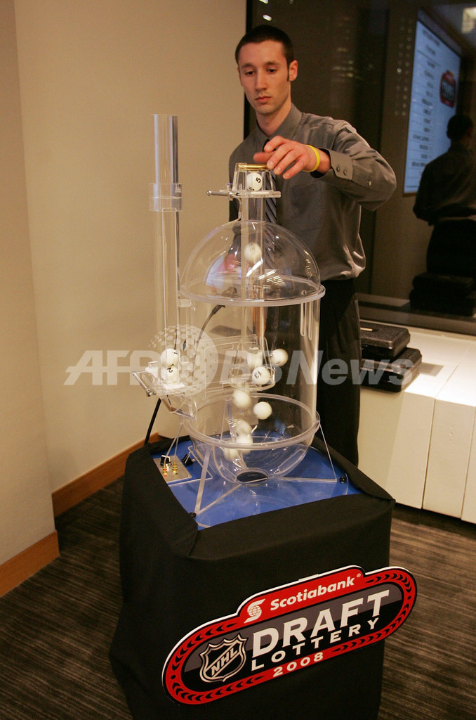 ライトニング 2008年のドラフト1位指名権を獲得