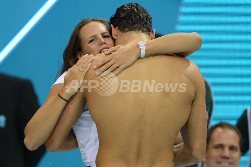 マナドゥが金メダル、男子50メートル自由形