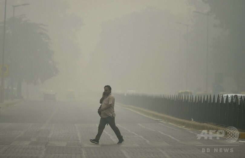 深刻な大気汚染のインド首都、市内全校が3日間休校に