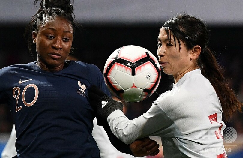 なでしこがW杯開催国のフランスに黒星、小林がゴール