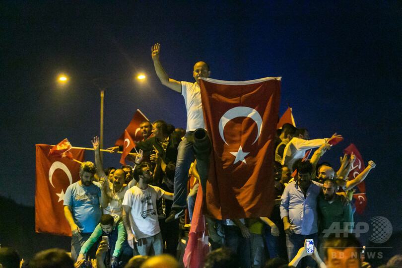 クーデター参加の104人を殺害、トルコ軍幹部 死者約200人に