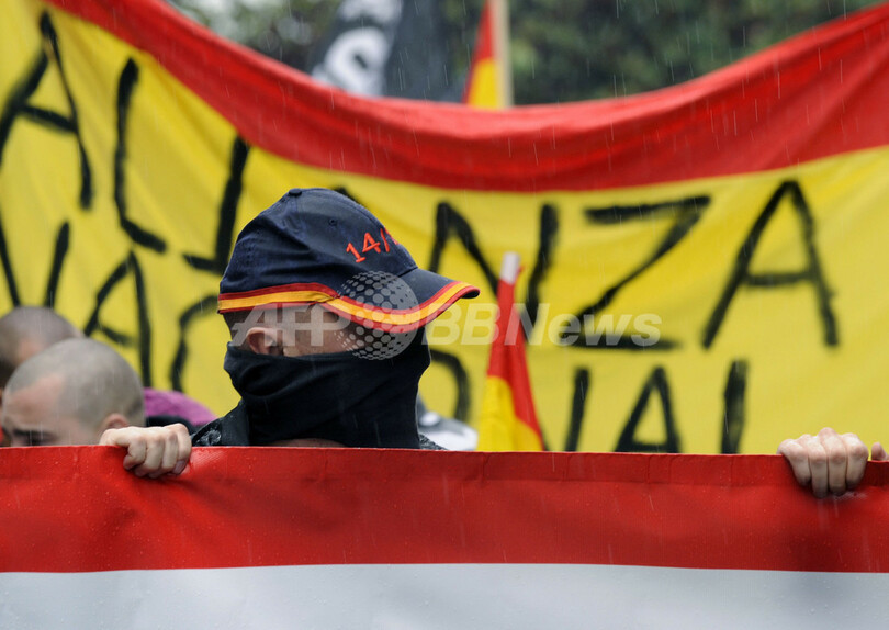 スペインの国家の日「イスパニアの日」、街では軍事パレードも