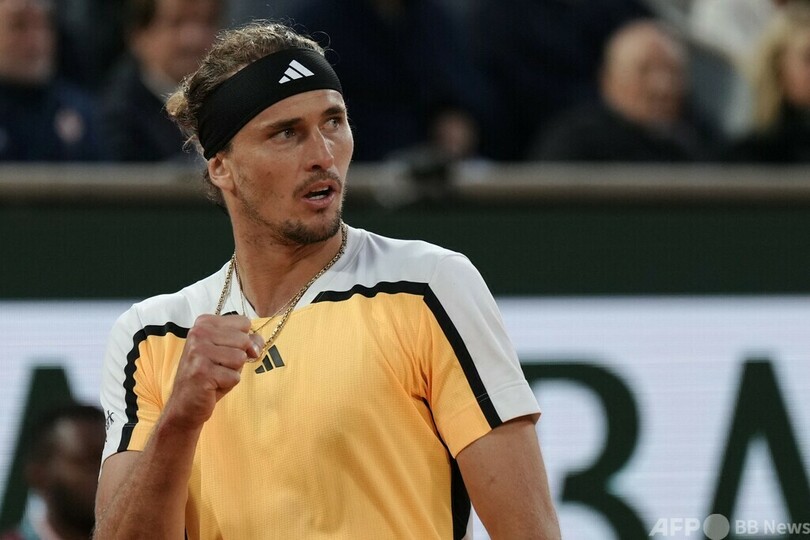 ズベレフが4年連続の全仏4強 デミノーにストレート勝ち