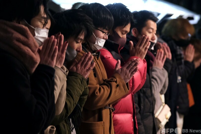 マスク姿で初詣 東京・神田明神