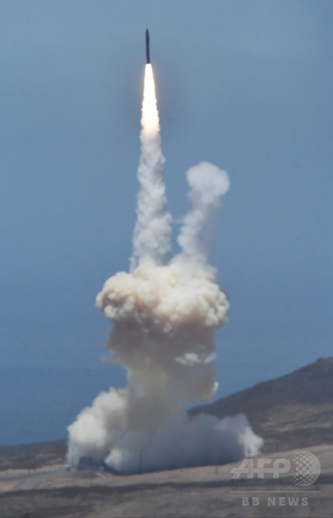 米軍、初のICBM迎撃実験に成功 「抑止力を証明」