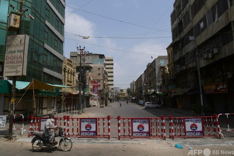 パキスタン、厳格なコロナ対策実施 市場など閉鎖もモスクは例外