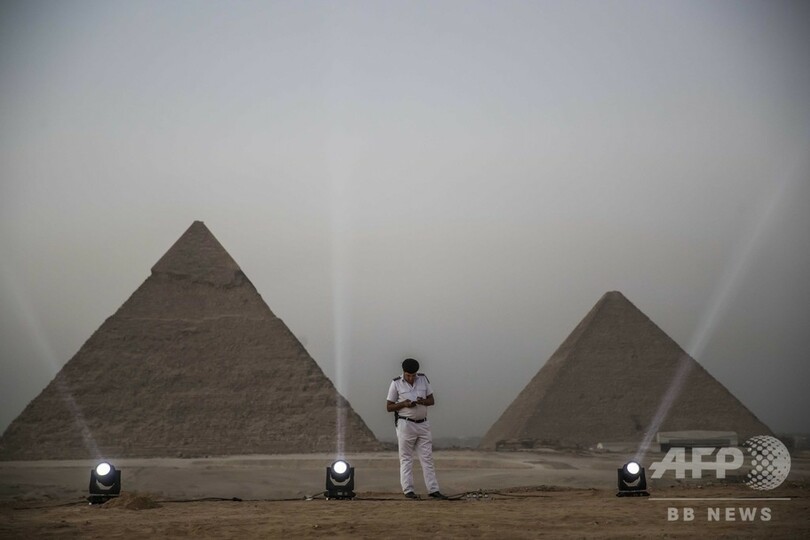 ギザの三大ピラミッド、電気バスの試験運用開始 再開発計画の一環