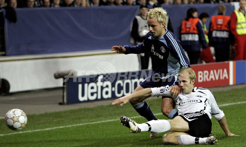 シャルケ アウェーでローゼンボリを降し初勝利