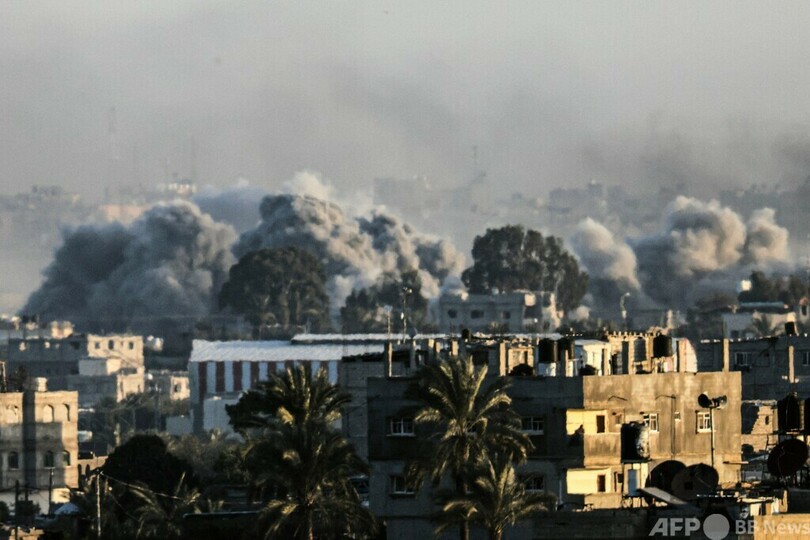 国連避難施設を戦車が砲撃、9人死亡 ガザ南部