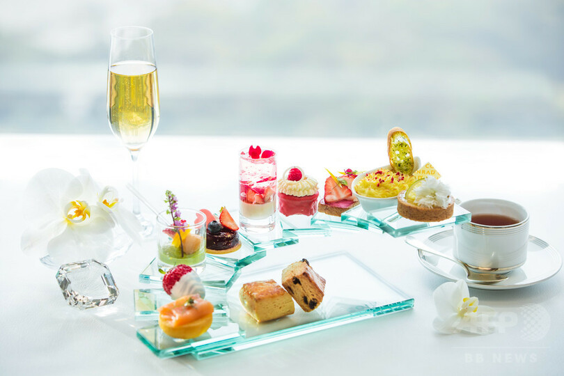 コンラッド東京、ロイヤルウエディングを祝したコラボアフタヌーンティー