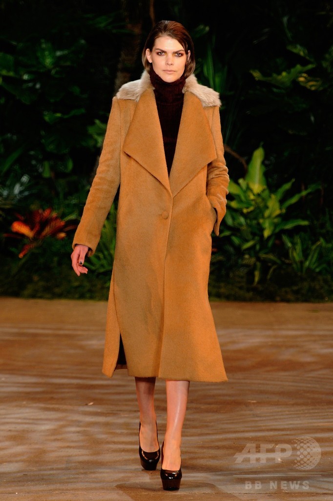 コンゴの熱帯雨林からインスパイア、「クリスチャン シリアノ」15/16年秋冬