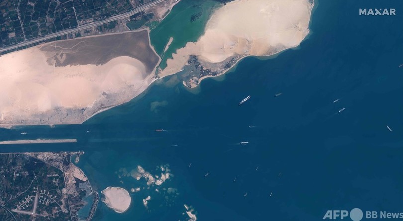 エジプト、スエズ座礁船「差し押さえ」 損害賠償9億ドル要求