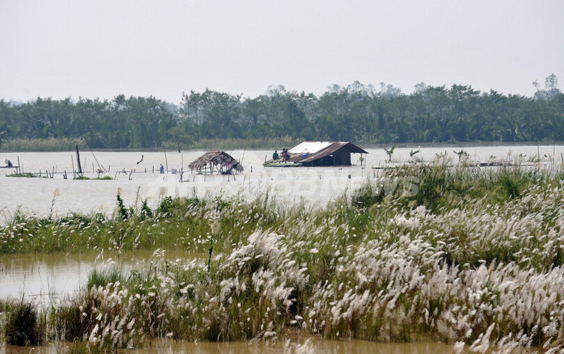 フィリピン、台風16・17号の死者858人に