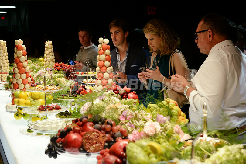 フェデラーがホスト、「モエ・エ・シャンドン」270周年記念パーティー