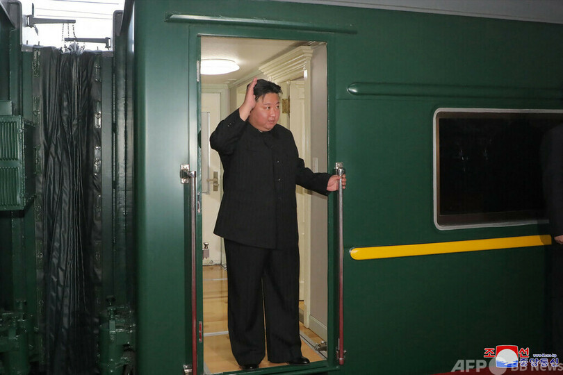 金正恩氏、ロシア到着