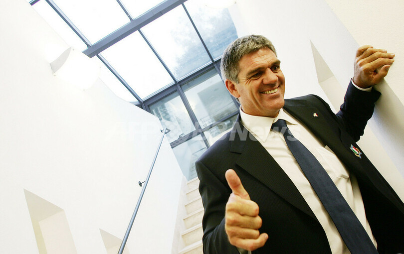 ラグビーイタリア代表 ニック・マレット新監督が就任後初の記者会見に出席