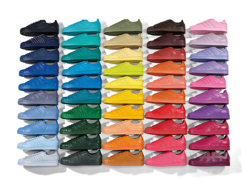 「アディダス オリジナルス」×ファレル・ウィリアムス、世界同時発売27日から