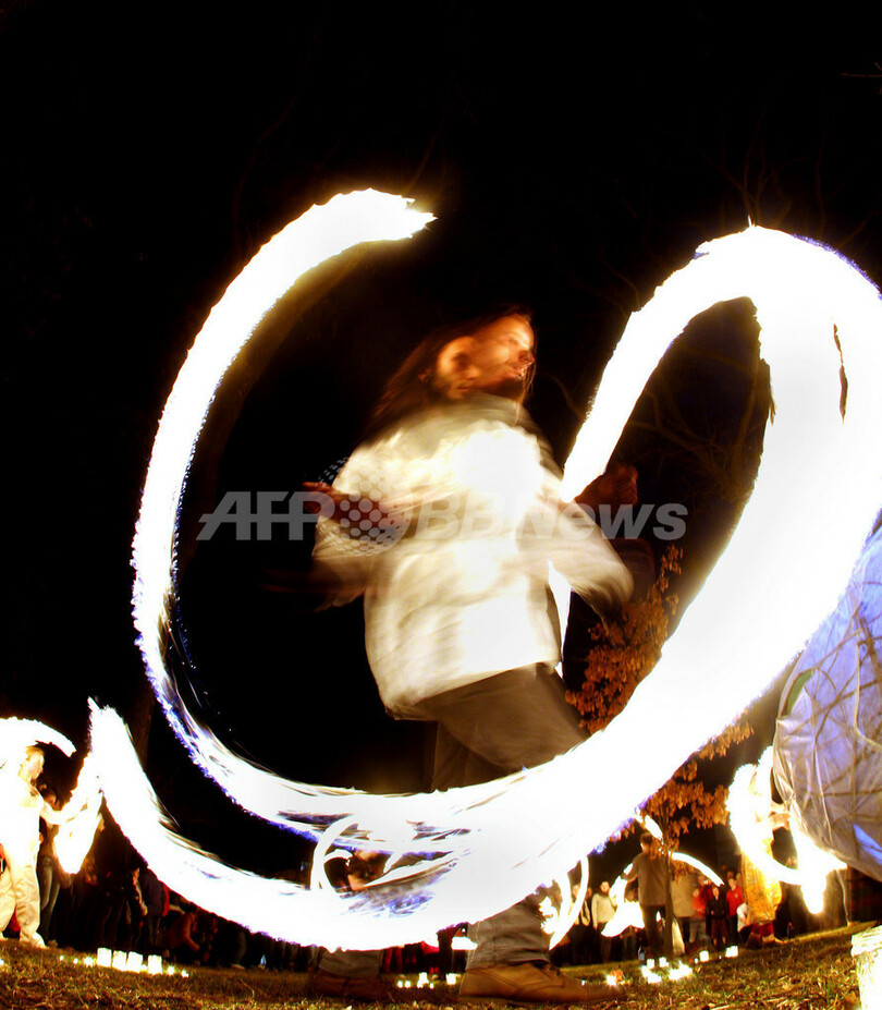 たいまつ燃やす春分の祭り、リトアニア