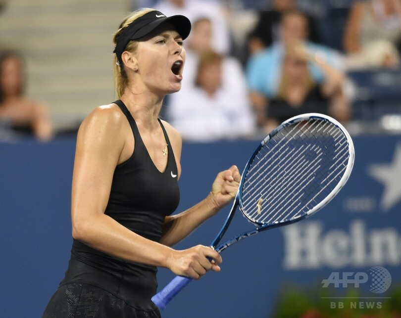 シャラポワが幼なじみに勝利し2回戦へ、全米オープン