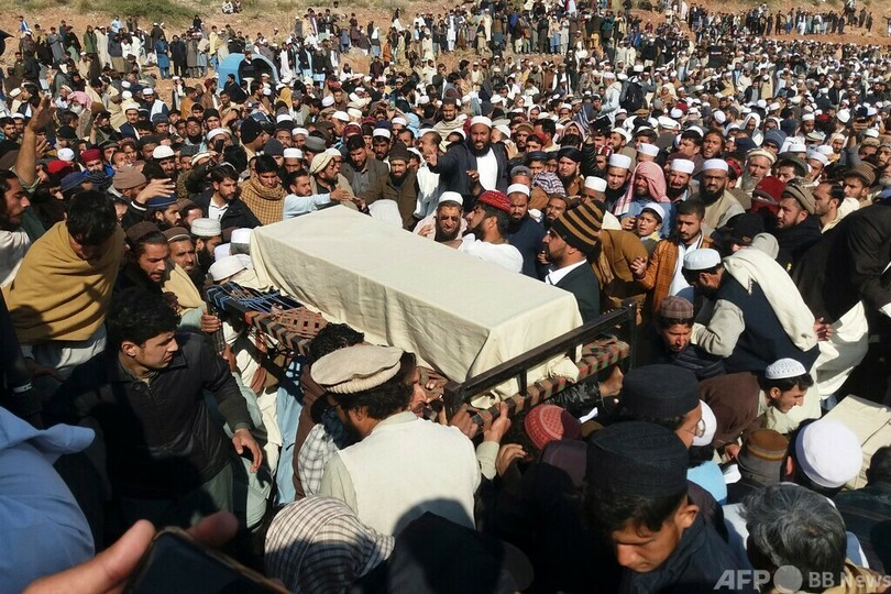 定員超えボート転覆、神学校生徒ら51人死亡 パキスタン