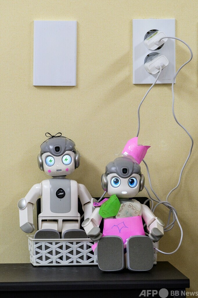 保育園で小型ロボット実証実験 韓国ソウル