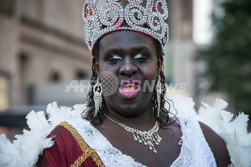 サンパウロで「ゲイ・プライド・パレード」開催、300万人が参加