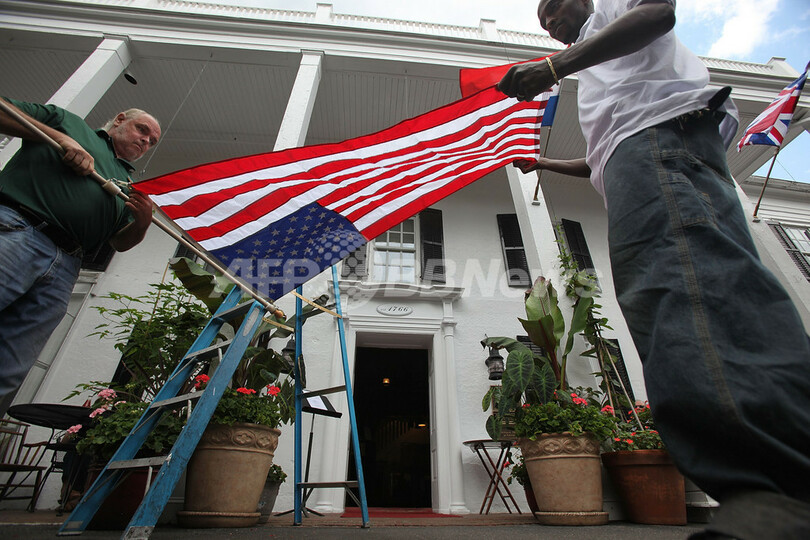 ビル・クリントン氏が米ラインベックで昼食、娘の結婚式場のそば？