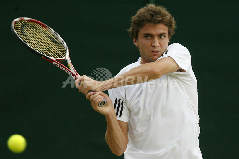 フェレーロ シモンを破り準々決勝進出、ウィンブルドン選手権