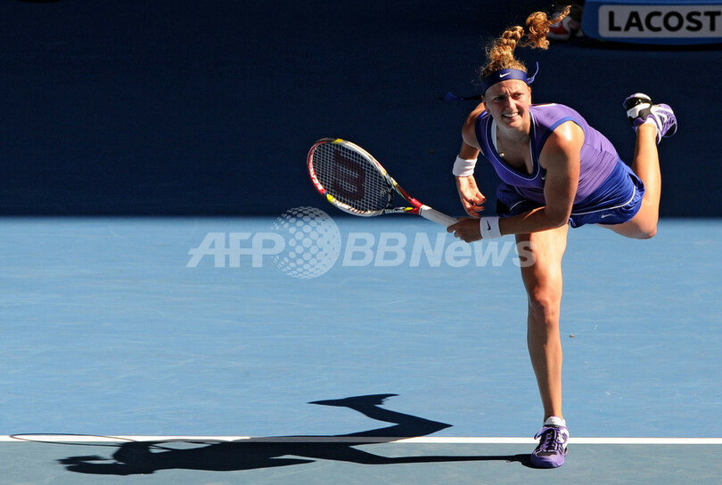 アザレンカとシャラポワが決勝進出、全豪オープン