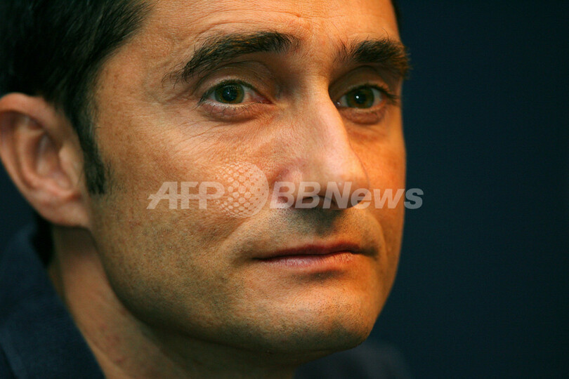 ＜サッカー UEFA杯＞エスパニョール 決勝を控え記者会見に臨む - 英国