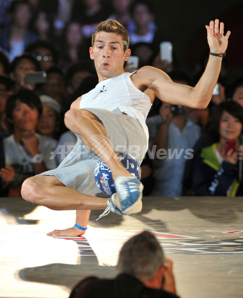 増上寺でリフティング世界大会、ポーランドのジモンが優勝
