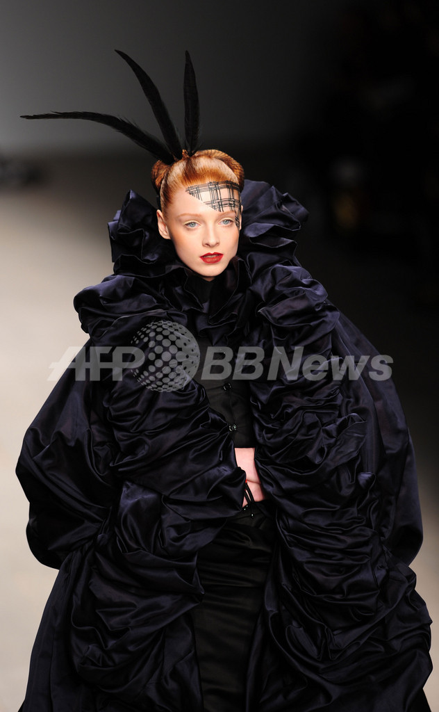 ＜12/13年秋冬ロンドンコレクション＞コリー・ニールセン