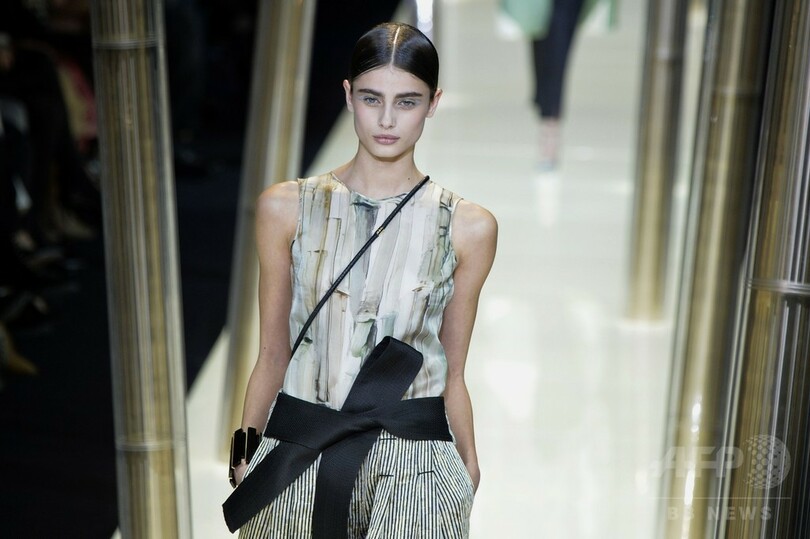 東洋のエッセンスを服やランウェイに、「ジョルジオ アルマーニ プリヴェ」15年春夏オートクチュール